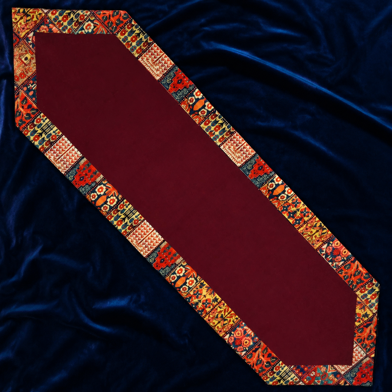 رانر فرش خشتی زرشکی